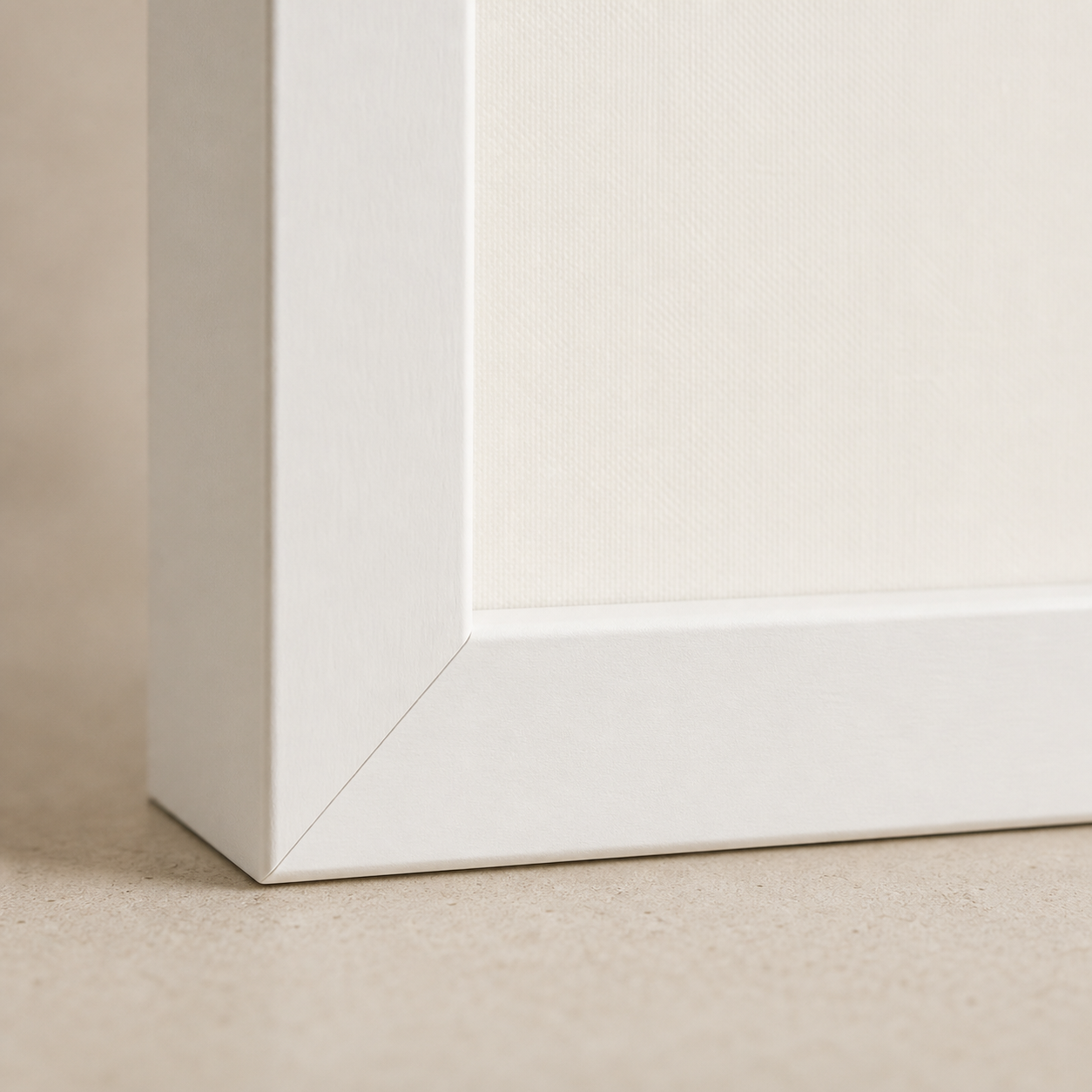 Cadre Blanc Minimaliste – gros plan de la finition et de l’angle