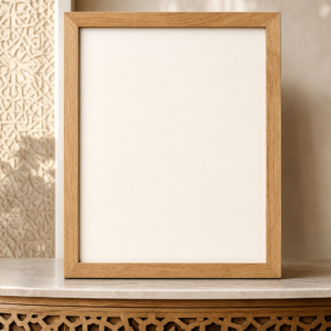 Cadre Chêne Naturel – cadre vide posé sur une table
