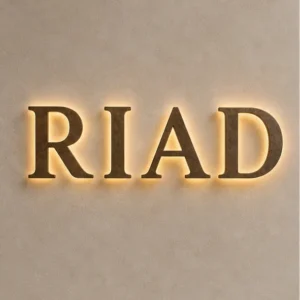 Riad rétroéclairé – vue principale du lettres murales 3D