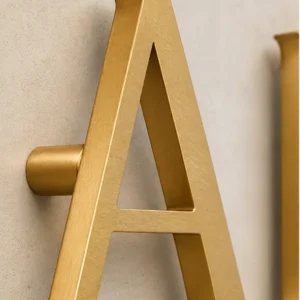Détail de matière et finition de Salon doré satiné